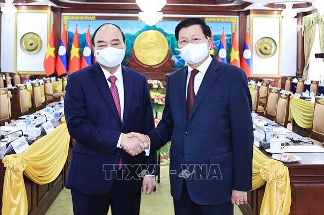 Chủ tịch nước Nguyễn Xuân Phúc và Tổng Bí thư, Chủ tịch nước Lào Thongloun Sisoulith tại buổi hội đàm.