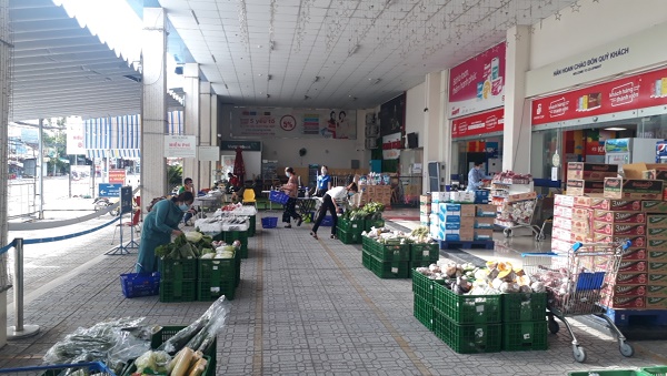 Mô hình “mang chợ ra không gian thoáng”, “siêu thị bán hàng theo combo”