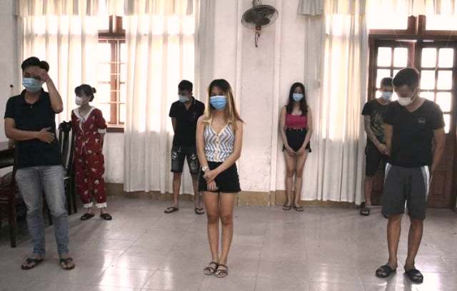 Quảng Trị: 10 nam nữ “phê” ma tuý, bay lắc giữa mùa dịch