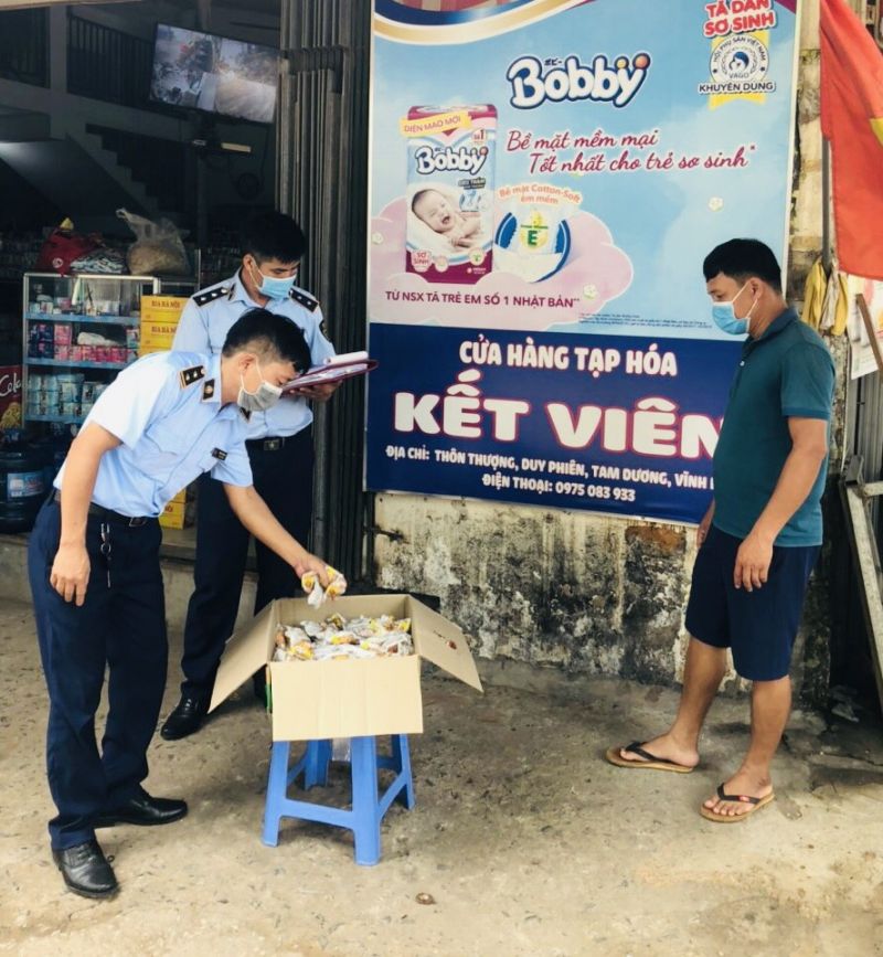 Thu giữ lô bánh trung thu nhập lậu từ Trung Quốc tại Vĩnh Phúc