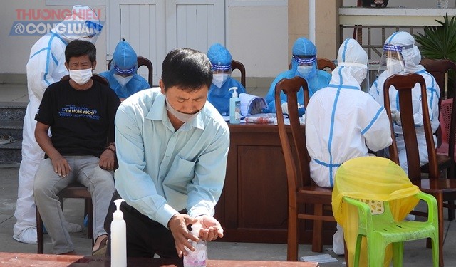 Chính quyền TP. Đà Nẵng tiến hành lấy mẫu xét nghiệm diện rộng trong toàn dân