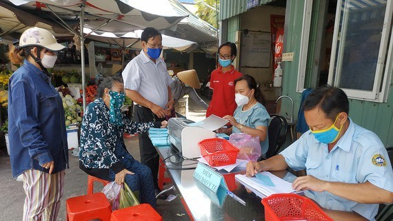 Thành phố Hồ Chí Minh chuẩn bị phương án mở lại chợ truyền thống