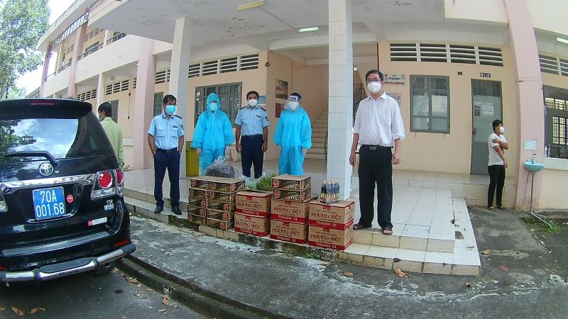 Tây Ninh: Cục QLTT hỗ trợ nhu yếu phẩm cần thiết cho 02 bệnh viện dã chiến trên địa bàn tỉnh