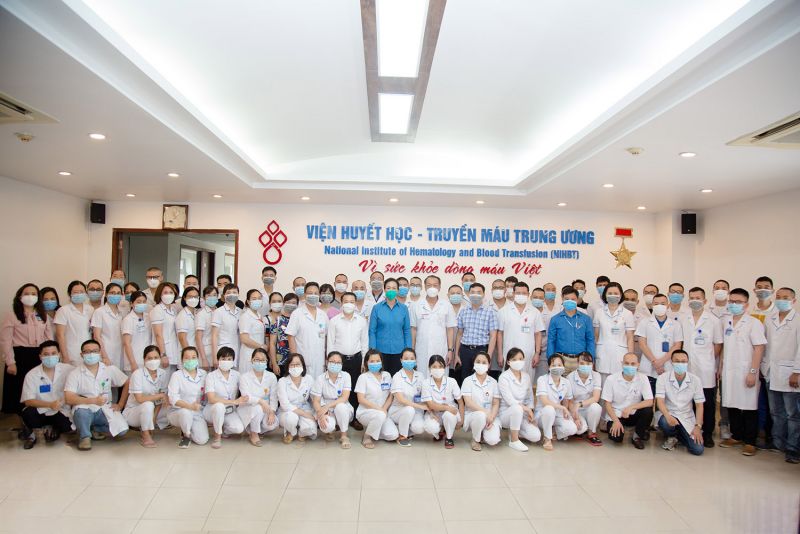 Đoàn cán bộ Viện Huyết học – Truyền máu Trung ương lên đường chi viện TP.HCM
