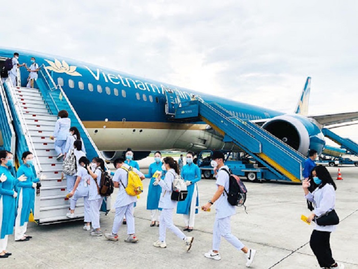 Hàng không Việt Nam: Chủ động, tích cực hỗ trợ trong cuộc chiến chống Covid-19