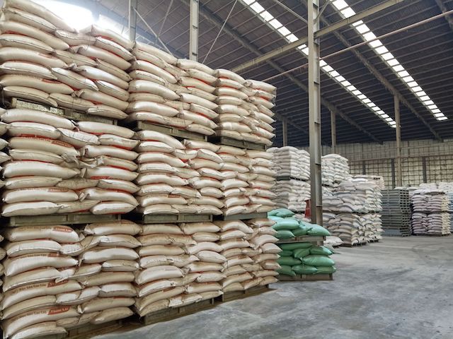 Chính phủ hỗ trợ gạo cho các địa phương thực hiện giãn cách xã hội