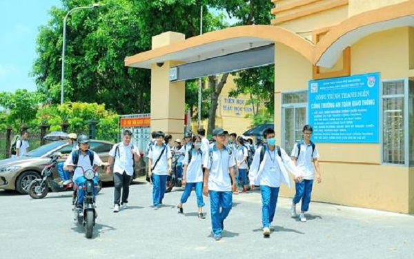 Trường THPT chuyên Nguyễn Trãi