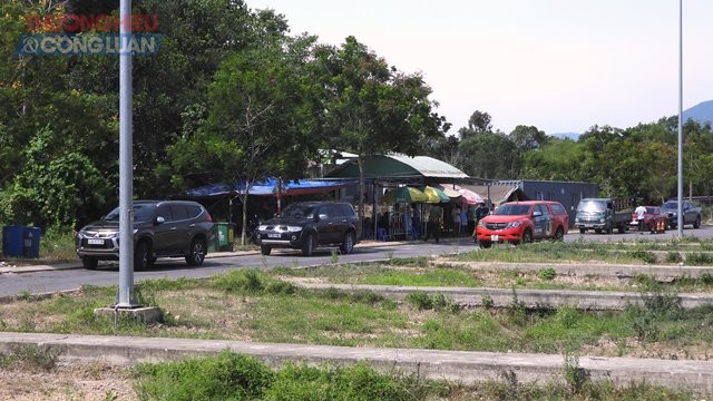 Bên cạnh triển khai các biện pháp quyết liệt trong nội thành, chúng ta phải kiểm soát chặt chẽ tại cửa ngõ ra vào để ngăn chặn nguồn lây từ bên ngoài vào.