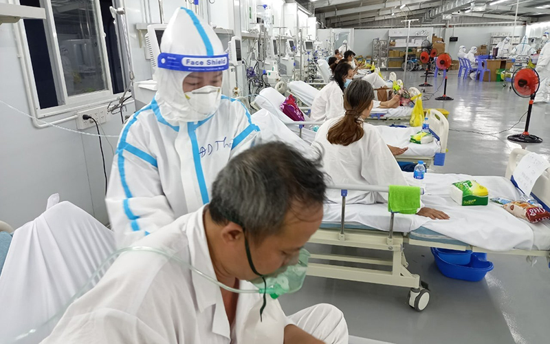 Hơn 2.300 nhân viên y tế mắc Covid-19