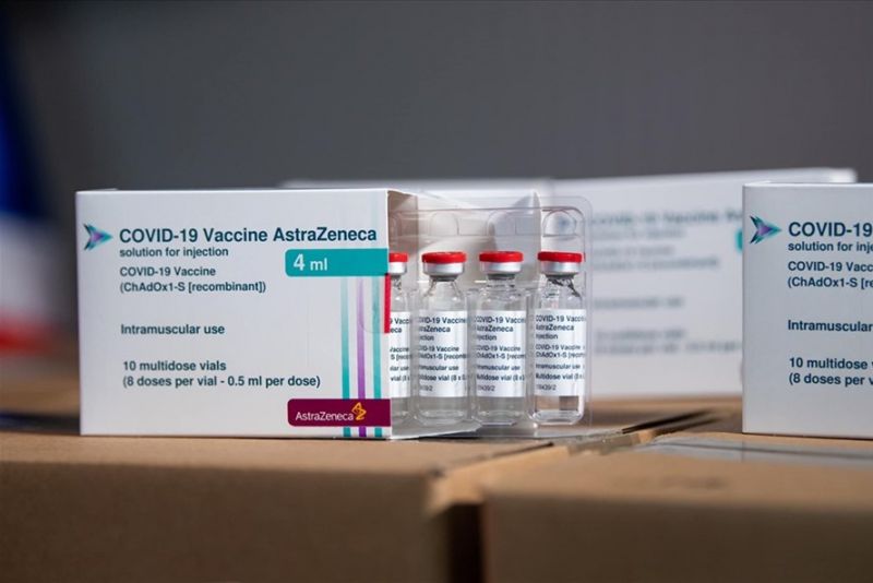 Tối ngày 19/8, thêm hơn 1,2 triệu liều vaccine COVID-19 của AstraZeneca về Việt Nam