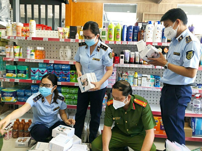 Bình Thuận: Phát hiện lô mỹ phẩm và vật tư y tế không rõ nguồn gốc xuất xứ