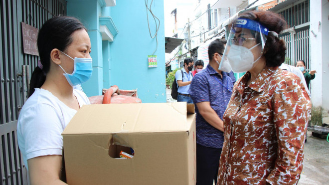 TP.HCM chi hơn 2.576 tỷ đồng hỗ trợ khẩn cấp người lao động khó khăn