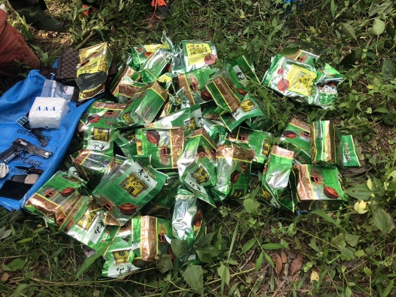 Quảng Trị: Bắt giữ 3 người vận chuyển 46 kg ma túy đá từ Lào về Việt Nam