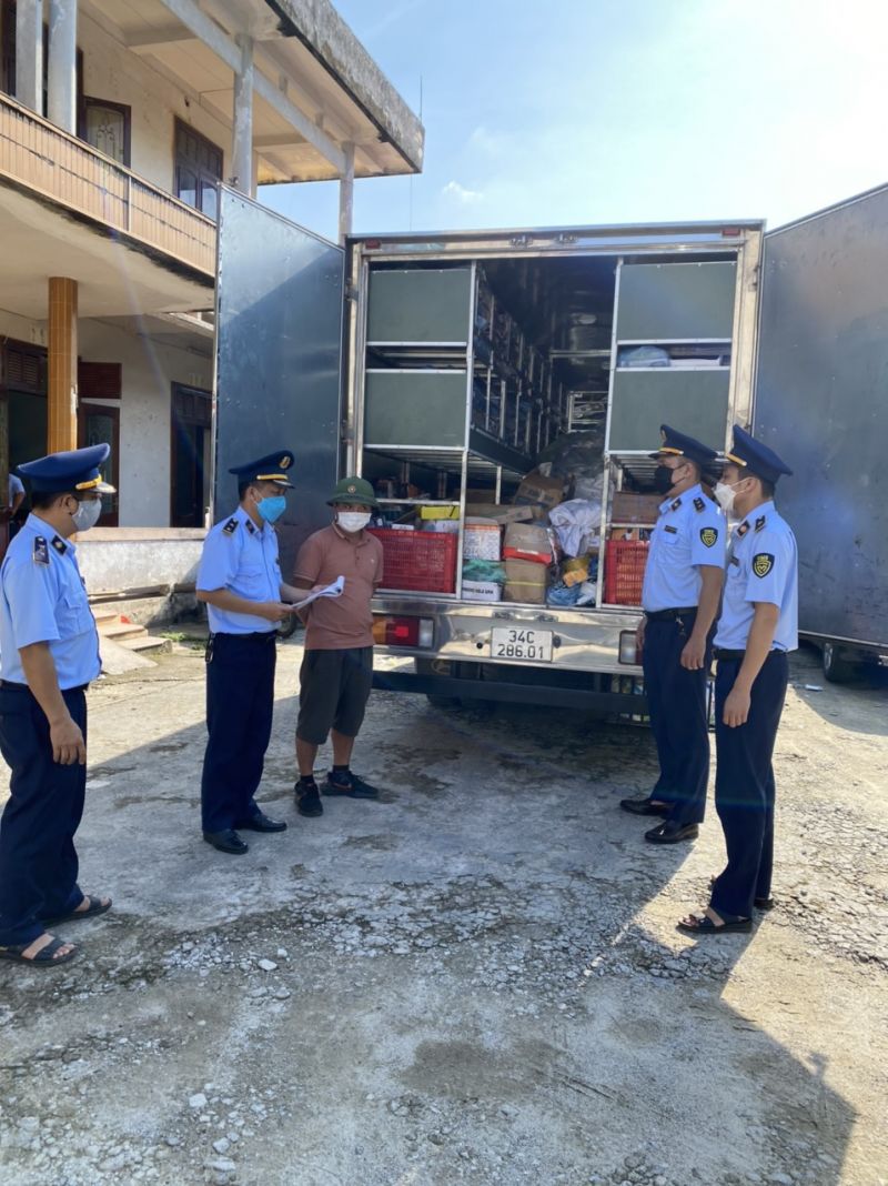 Phát hiện hơn 600 sản phẩm có dấu hiệu giả mạo nhãn hiệu Makita, Caesar, Inax