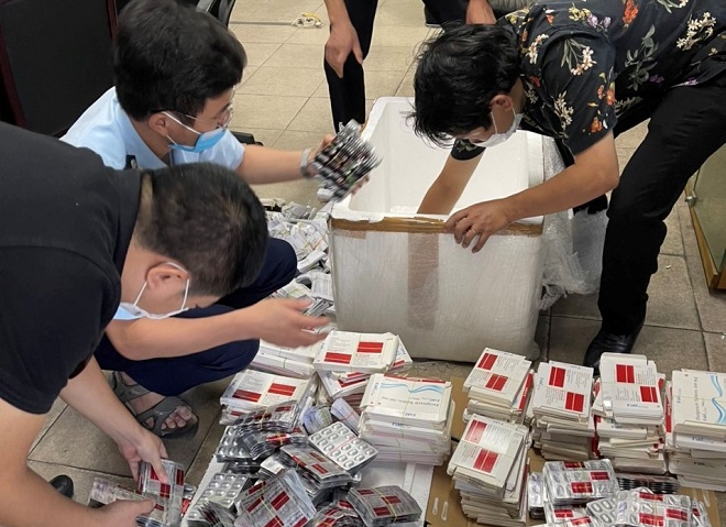 Lô hàng chứa 1.500 hộp thuốc Favipiravir Tablets vừa bị lực lượng Hải quan phát hiện và thu giữ