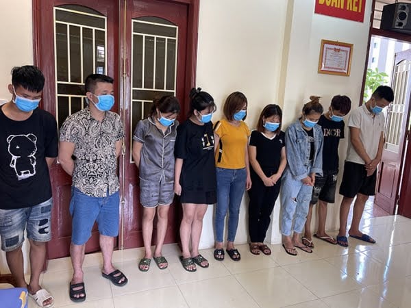 Thanh Hóa: Một Chủ tịch UBND xã bị tạm đình chỉ công tác để kiểm điểm trách nhiệm chỉ đạo phòng, chống dịch