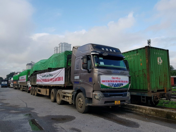 Tổng công ty Đường sắt vận chuyển miễn phí nhu yếu phẩm hỗ trợ miền Nam chống dịch COVID-19