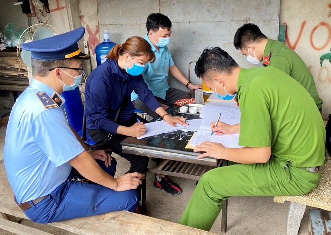 Lực lượng Quản lý thị trường Bắc Giang phối hợp xử lý nhiều vụ việc vi phạm