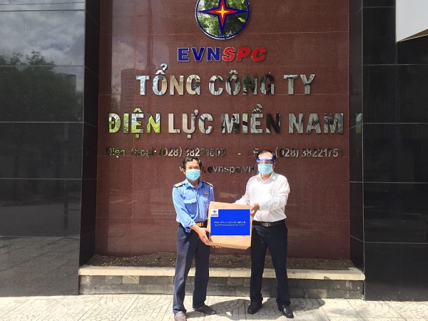 Món quà đặc biệt ngày Tết Độc lập đến với đồng nghiệp khu vực phía nam