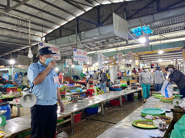 Các tiểu thương trên các chợ truyền thống tại Đà Nẵng