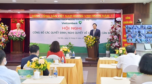 Phạm Quang Dũng - Ủy viên Ban Chấp hành Đảng bộ Khối DNTW, Bí thư Đảng ủy, Chủ tịch HĐQT Vietcombank phát biểu tại buổi lễ