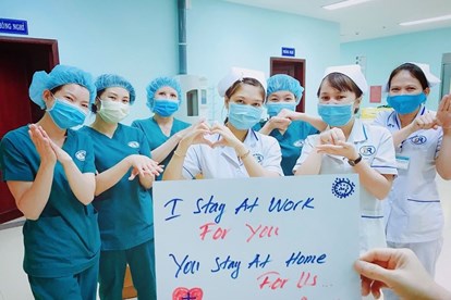 Y, bác sĩ Bệnh viện đa khoa tỉnh Bà Rịa - Vũng Tàu gửi thông điệp đến cộng đồng. Ảnh: T.L báo Lao Động