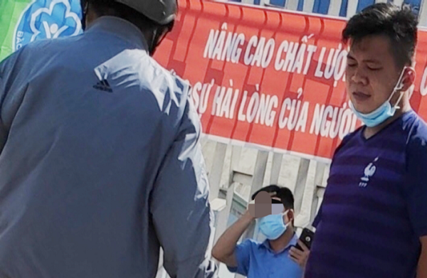 Bình Dương: 02 người bị khởi tố do móc nối tiêm vaccine Covid-19 "chui"