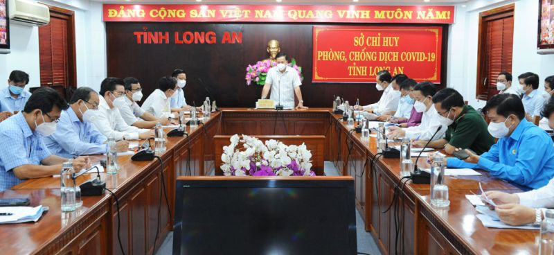 Đồng chí Nguyễn Văn Út - Chủ tịch UBND tỉnh chủ trì cuộc họp