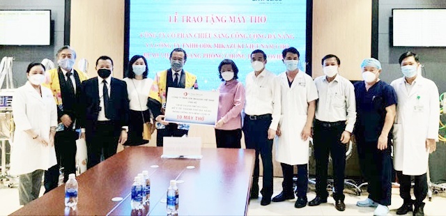 Đà Nẵng: Tiếp nhận 15 máy thở hỗ trợ điều trị Covid-19