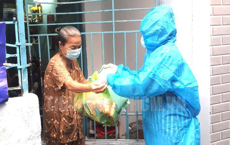 "An dân để chống dịch" và "chống dịch để an dân"