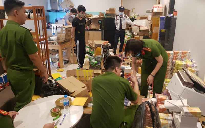 Quảng Ninh: Thu giữ hơn 10.000 điếu thuốc lá điện tử không rõ nguồn gốc