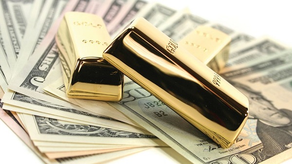 Đồng USD hồi phục đẩy giá vàng giảm mạnh