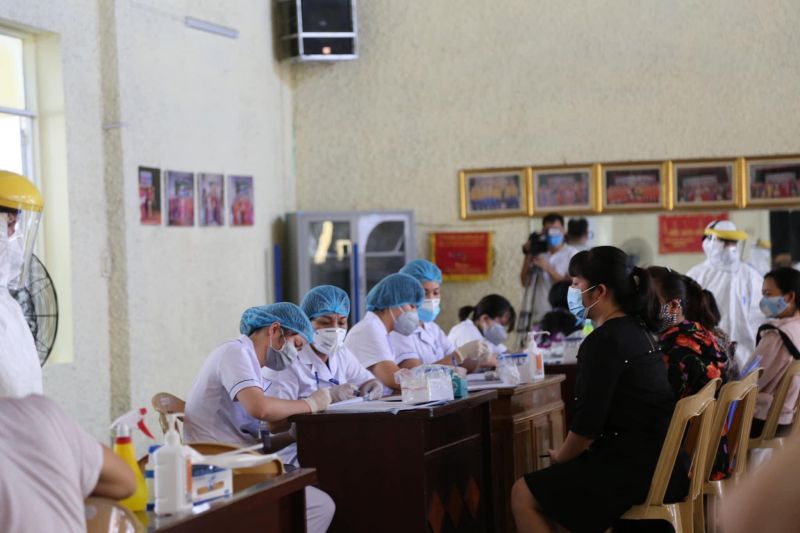 Lào Cai hiện có 175 đơn vị y tế đủ điều kiện xét nghiệm test nhanh kháng nguyên SARS-CoV-2.