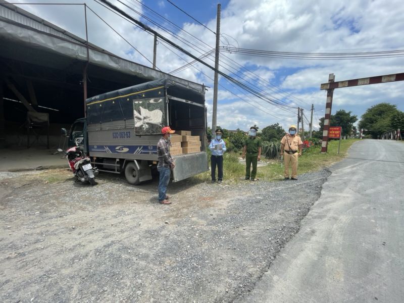 Tiền Giang: Phát hiện gần 2.000 chai phân bón lá vi phạm về điều kiện kinh doanh phân bón