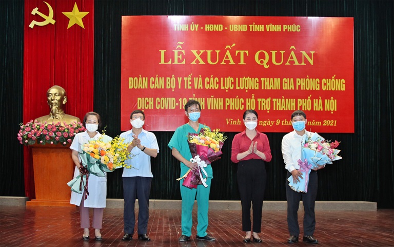 Vĩnh Phúc cử 650 cán bộ y tế lên đường hỗ trợ Hà Nội phòng chống dịch Covid-19