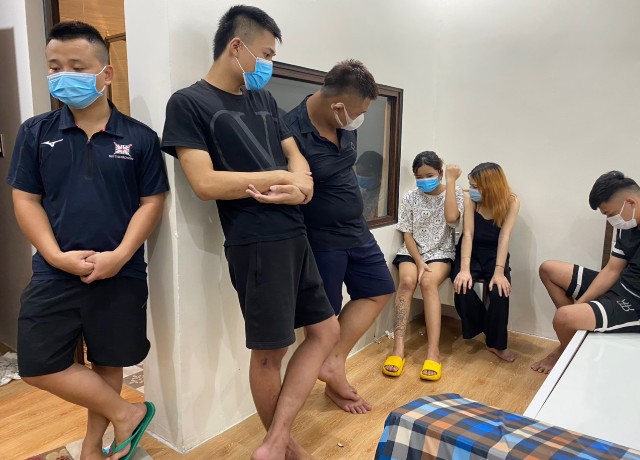 Nhóm đối tượng sử dụng trái phép chất ma túy tại Khách Sạn Tân Lộc vừa bị lực lượng Công an bắt giữ ngày 1.9 vừa qua