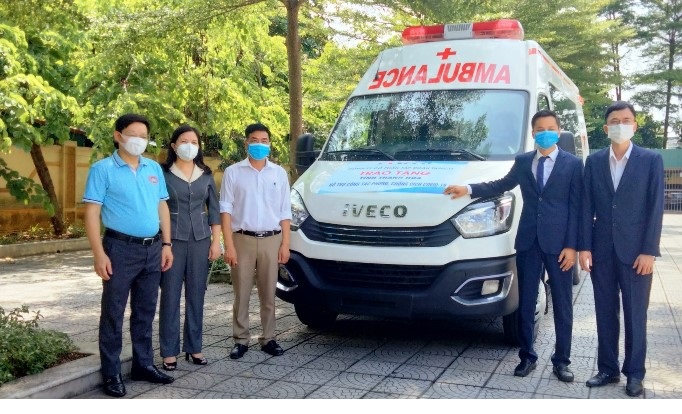Công ty cổ phần Tập đoàn TASECO tặng tỉnh Thanh Hóa 1 xe cứu thương trị giá 1 tỷ 275 triệu đồng