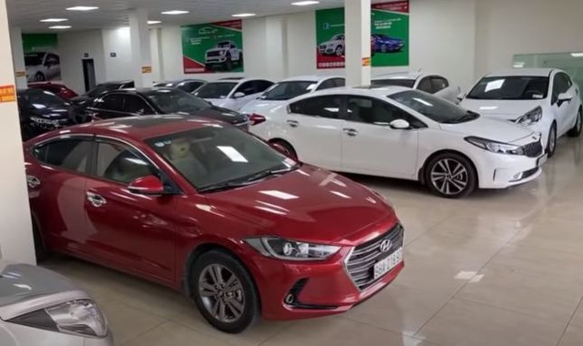 Tháng 8, toàn thị trường tiêu thụ 8.884 ô tô các loại