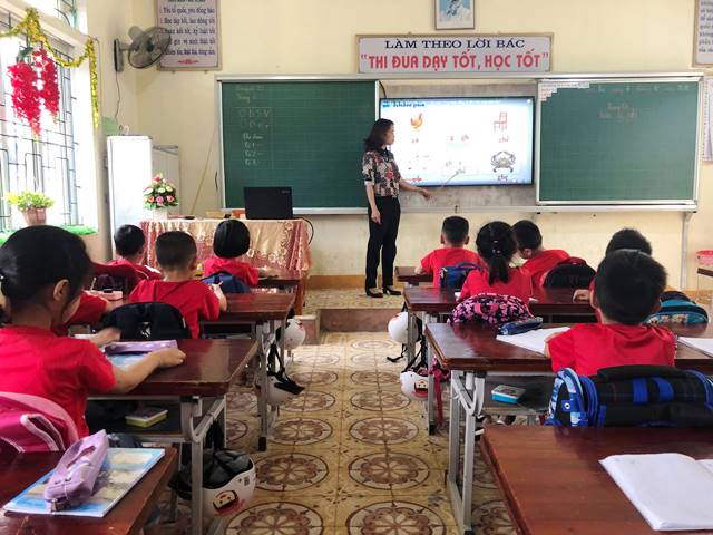 UBND tỉnh Hà Tĩnh vừa có quyết định đồng ý cho phép tổ chức dạy học theo hình thức trực tiếp tại tất cả các cơ sở giáo dục, đào tạo trên địa bàn (trừ các địa phương, khu vực đang thực hiện lệnh phong tỏa, cách ly y tế) từ ngày 15/9