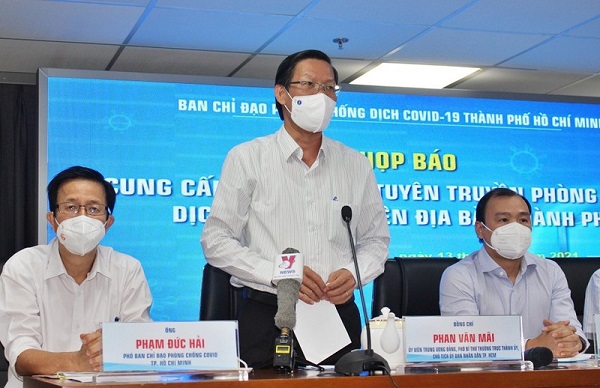 Chủ tịch UBND TP. Hồ Chí Minh Phan Văn Mãi phát biểu tại cuộc họp