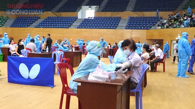 Thành phố Đà Nẵng đảm bảo hoàn thành tiêm vắc- xin trước ngày 17/9 này
