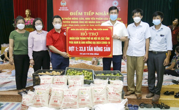 Tuyên Quang: Tiếp nhận hơn 60 tấn nông sản và nhu yếu phẩm hỗ trợ