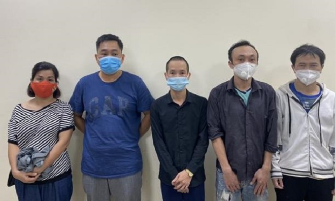 Hà Nội: Khởi tố đối tượng làm giả giấy đi đường