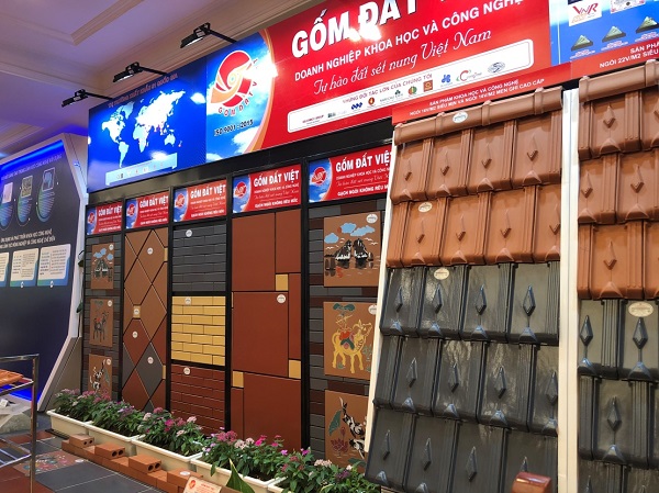 Các sản phẩm của Gốm Đất Việt tại gian trưng bày