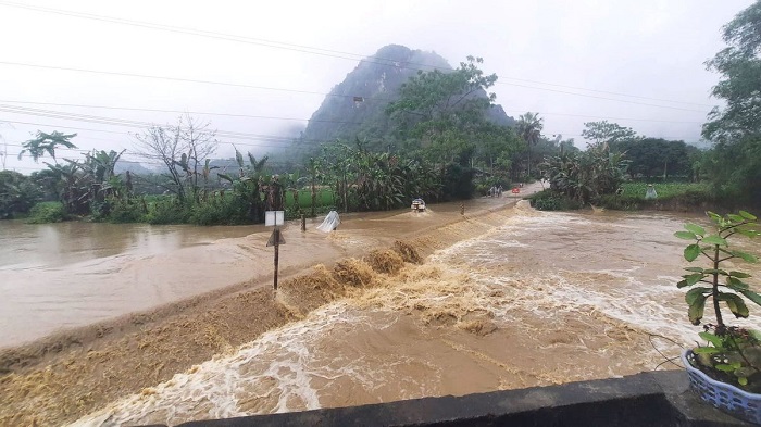 Sắp xuất hiện áp thấp nhiệt đới hướng vào miền Trung