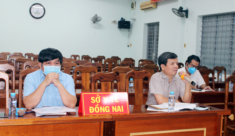 ThS.BS Nguyễn Hữu Tài, Phó Giám đốc Sở Y tế - Trưởng tiểu ban tiêm chủng chủ trì tại điểm cầu Sở Y tế.
