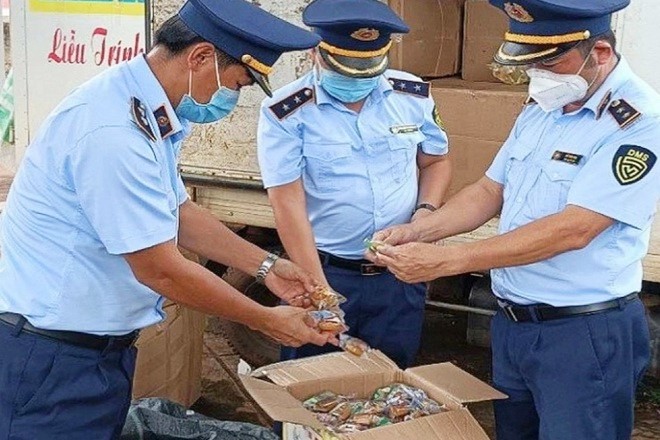 Ngành Quản lý thị trường: Đạt nhiều kết quả tích cực trong chống buôn lậu và phòng, chống dịch Covid-19