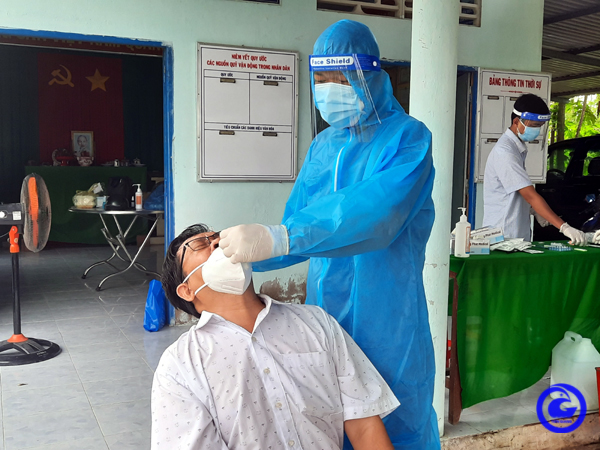 Tiền Giang: Huyện Chợ Gạo triển khai chiến dịch xét nghiệm tầm soát diện rộng SARS-CoV-2