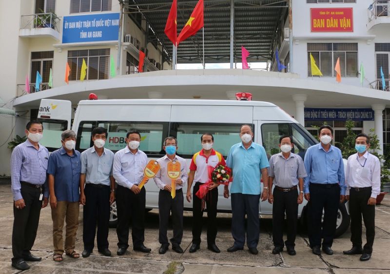 An Giang: Tổ chức tiếp nhận vật tư y tế hỗ trợ công tác phòng, chống dịch COVID-19