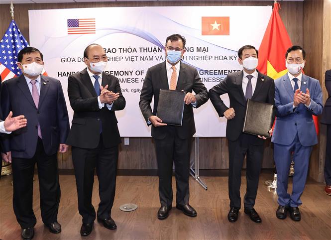 Chủ tịch nước Nguyễn Xuân Phúc chứng kiến Lễ trao văn bản hợp tác giữa giữa Vingroup và Google Ảnh: Thống Nhất/TTXVN
